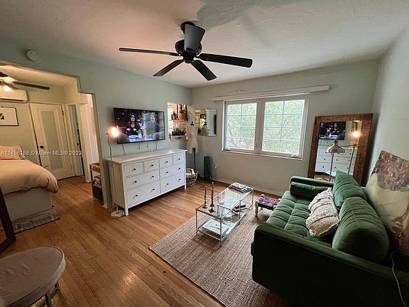 2nd image of 260 Euclid Ave APT 25