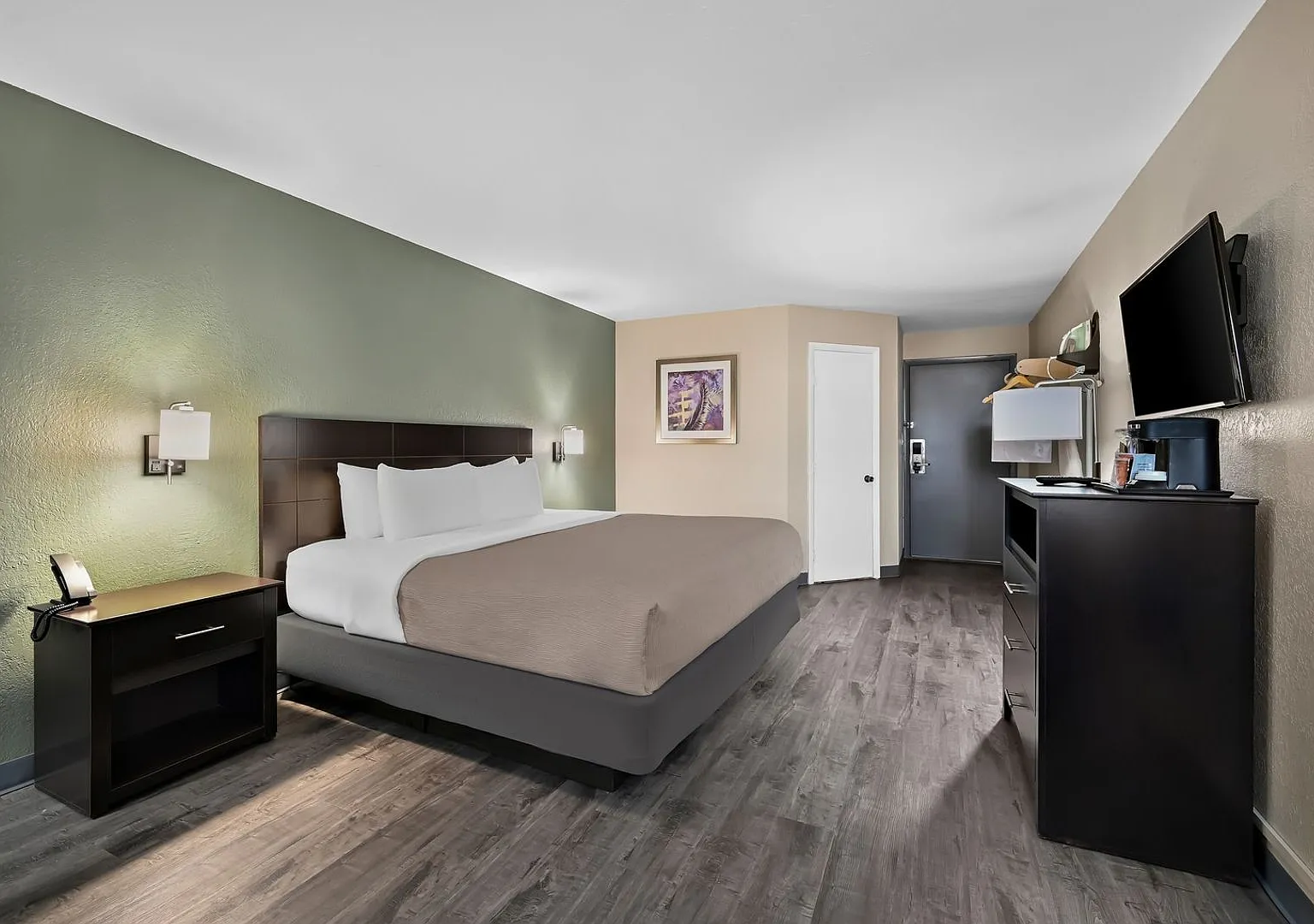 Quality Inn Fort Myers Extended Stay Hotel — Photo 4