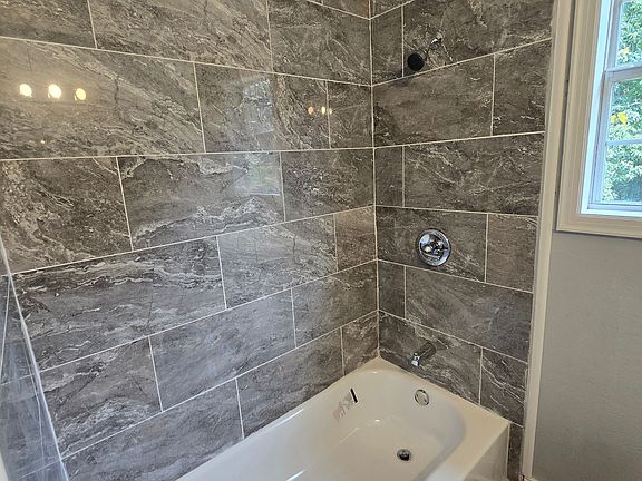 3711 Holt 9_10042024