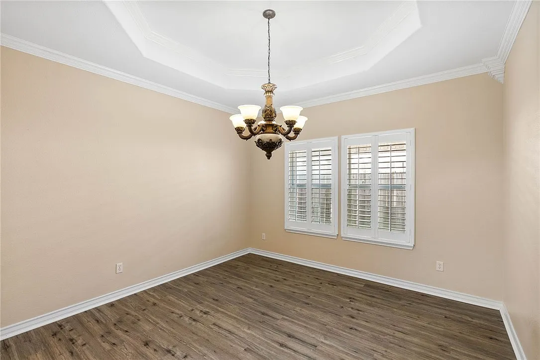 4 bed, 3.0 bath, 2310 sqft, $2,650 — Photo 3