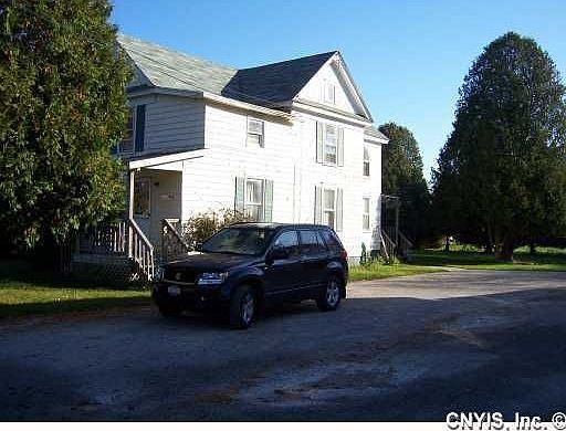 Side / Front Exterior 