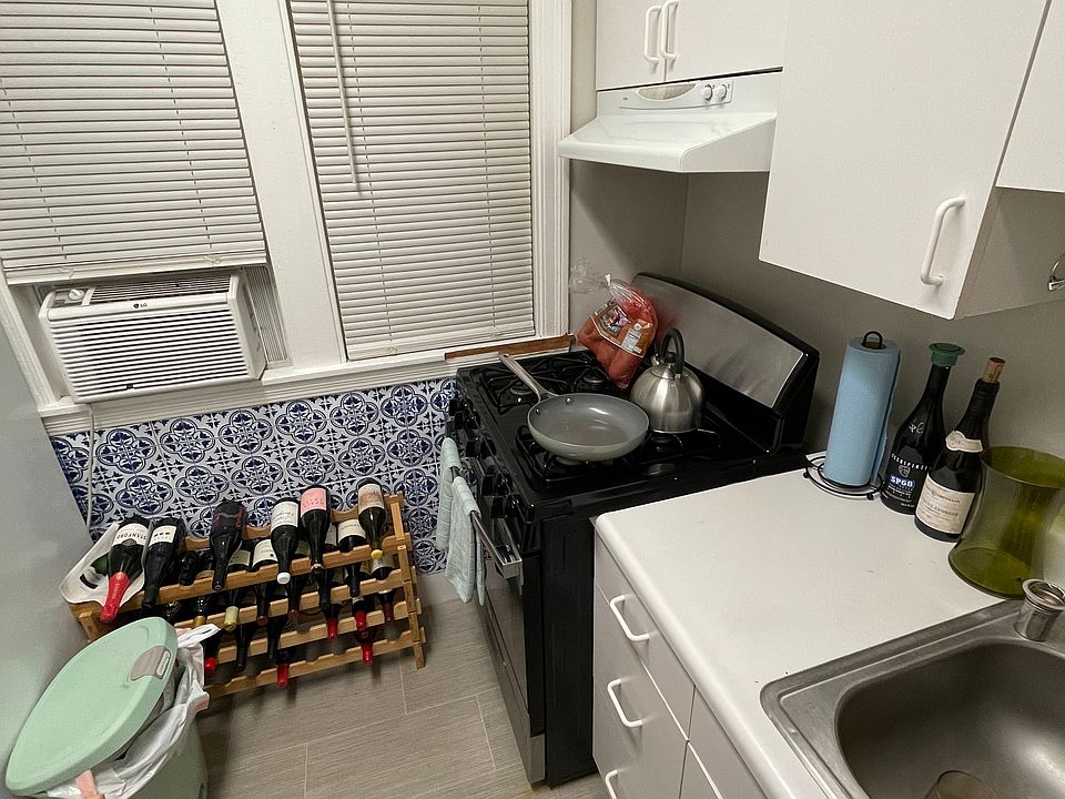 2nd image of 108 North St APT 6