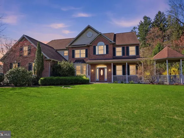 5 Glen Hollow Ct, Reading, PA 19607