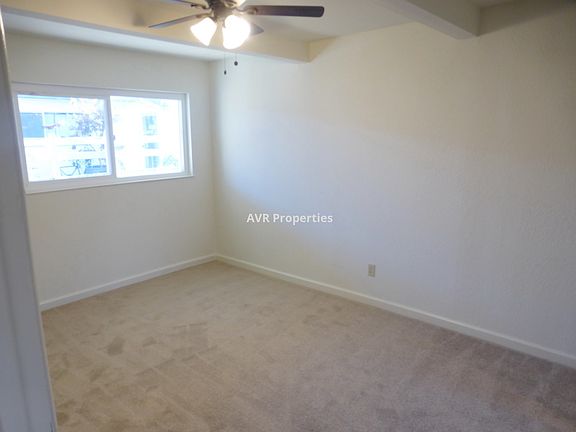 3rd image of 584 N K St