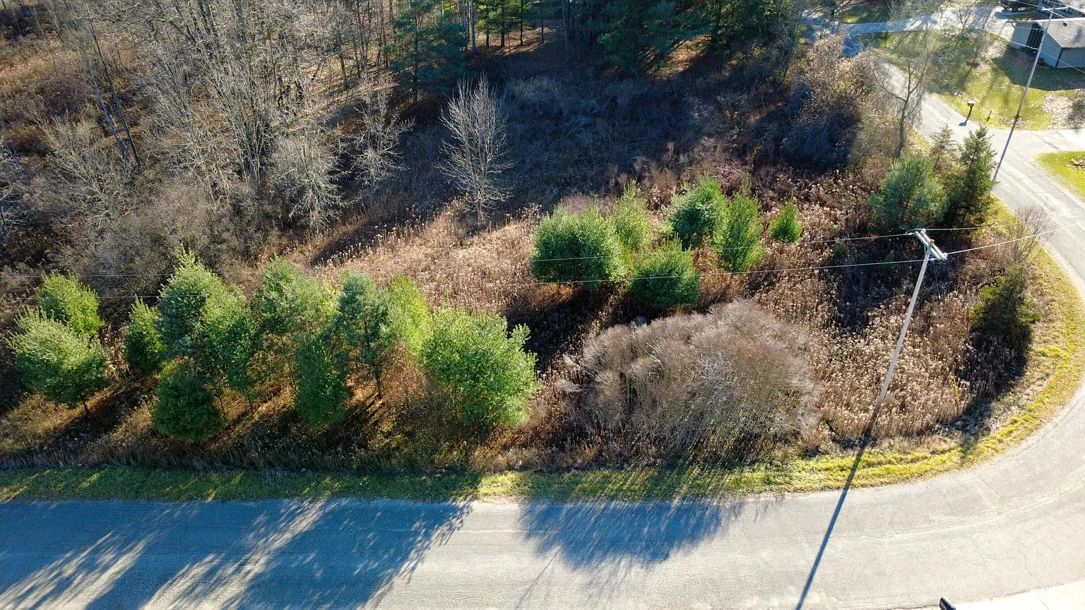 Edgewood Dr photo 1