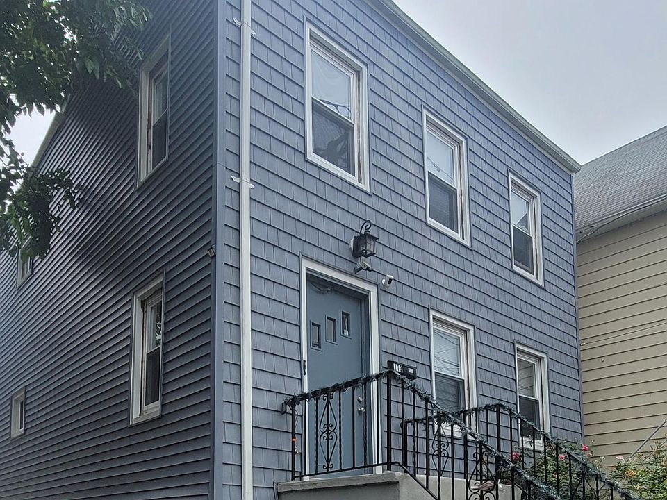 1st image of 113 William St #1