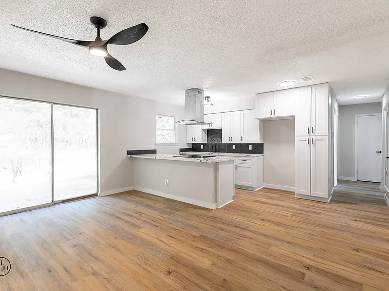 2318 May Ln — Photo 15