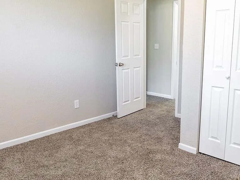 5418 Alta Loma Rd — Photo 46
