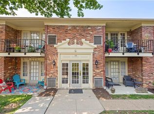 1120 Chatham Park Dr APT D, Pittsburgh, PA 15216