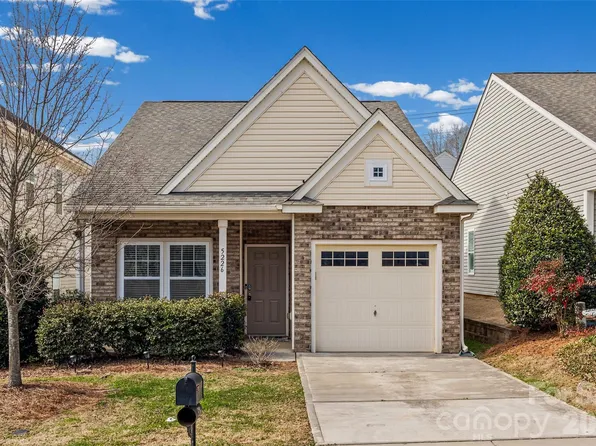 5226 Crystal Lakes Dr, Rock Hill, SC 29732
