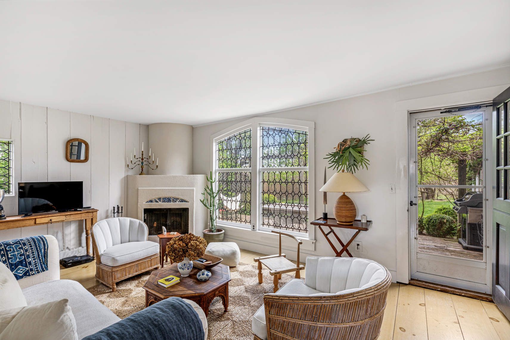 16 Redwood Rd, Sag Harbor, NY 11963 Out East