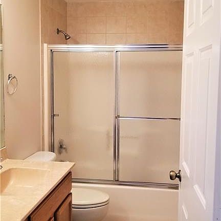 5th image of 1058 White Ln