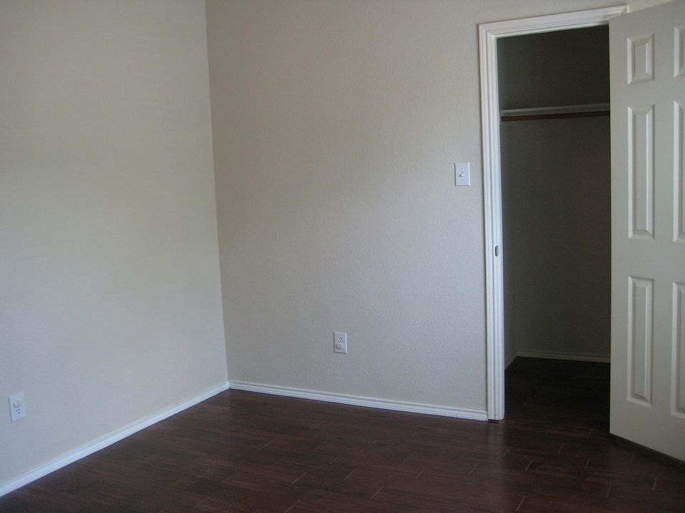 1st image of 10030 Red Cedar Dr