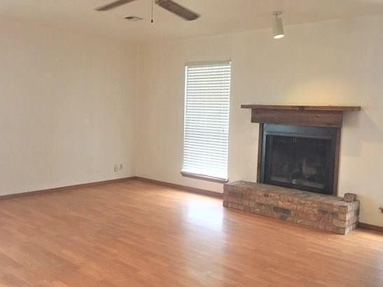 4th image of 402 Vicksburg Ave