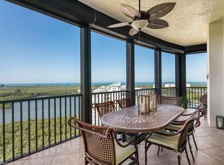 425 Cove Tower Dr PH 1802, Naples, FL 34110