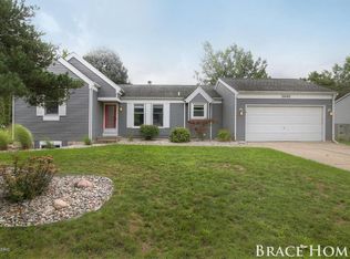 3660 Pine Meadows Dr NE, Rockford, MI 49341
