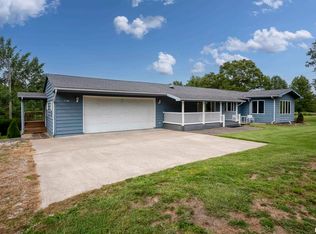 3150 Chautauqua Rd, Carbondale, IL 62901