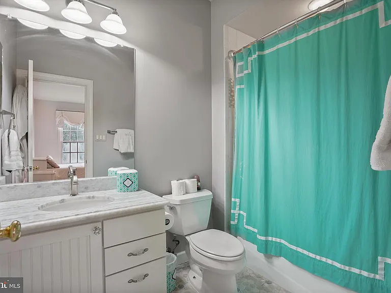 9864 Walker Glen Ct — Photo 34