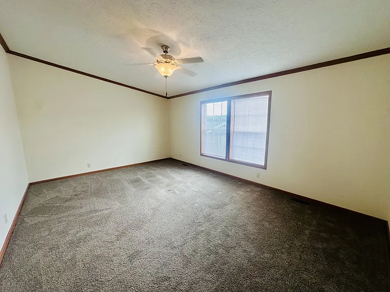 9800 Bloomsbury Cir — Photo 24