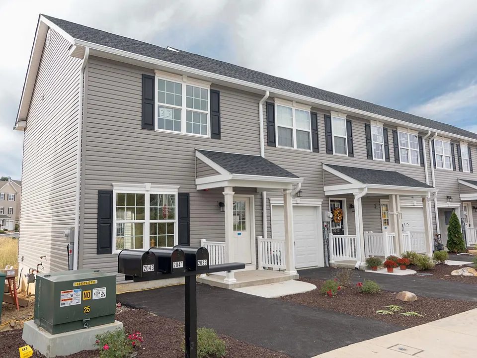 Arey Lane Townhomes