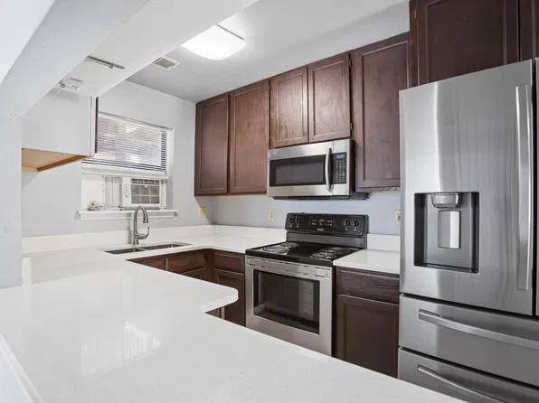 225 E 8th Ave #F-6, Longmont, CO 80504