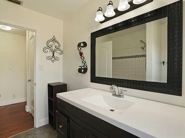 451 Marengo Ave — Photo 18