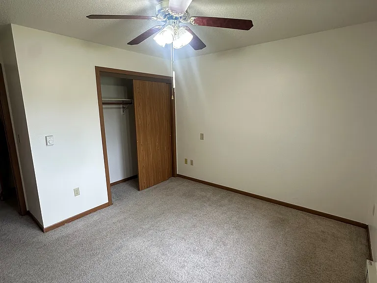 315 Birch Ave SW — Photo 4