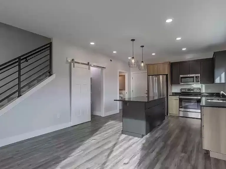 663 Baltoro Way — Photo 3