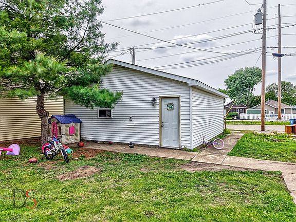 4th image of 217 20th Ave