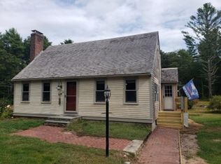 40 Tremont St, Carver, MA 02330