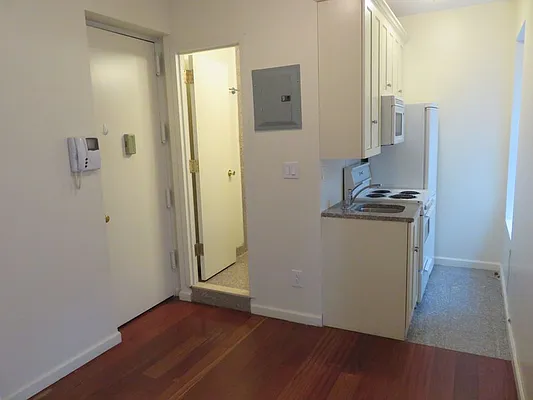 Rented by Majesty Management | media 34