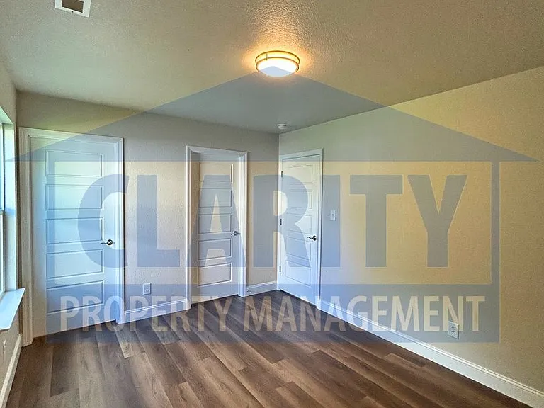 1594 Perry St SE — Photo 16