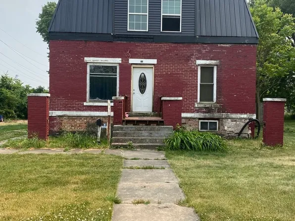 701 Meriden St, Mendota, IL 61342