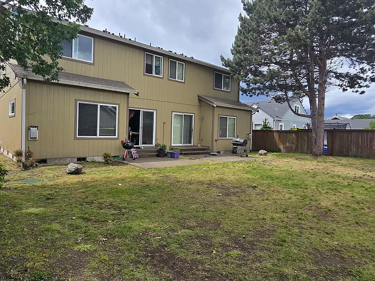 7819 Burgess St W — Photo 11