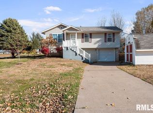 401 3rd St S, Cordova, IL 61242