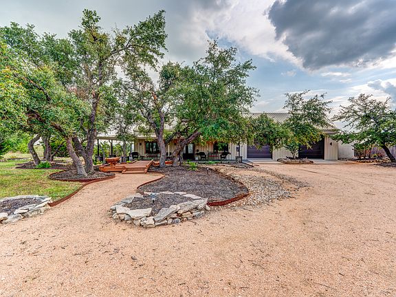 2nd image of 314 Harmon Hills Cv