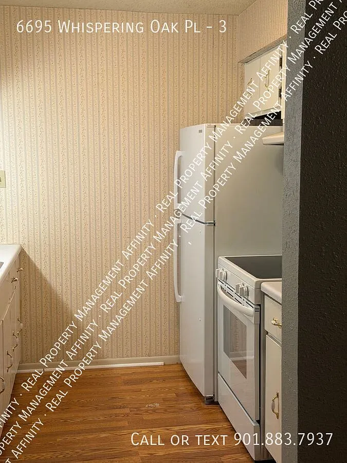 Beautiful East Memphis Condo in Whispering Oaks | 2BR, Prime Location — Photo 4
