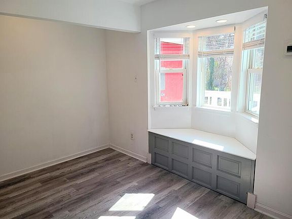 2nd image of 119 D View Ave APT C