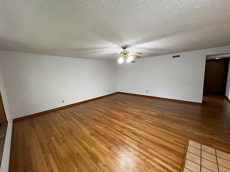 4711 W Alabama St #E — Photo 11