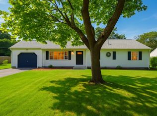 5 Canterbury Cir, Hyannis, MA 02601