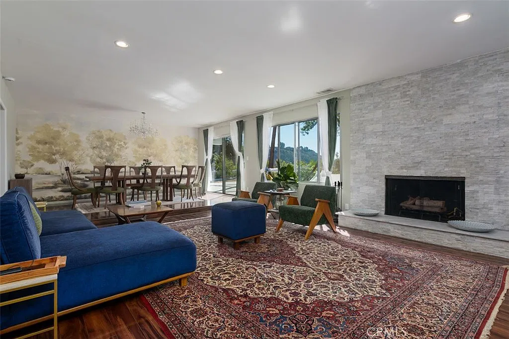 4 bed, 2587 sqft, $8,500 — Photo 1