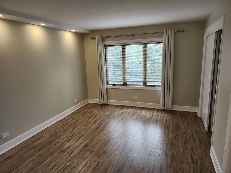 6540 W Irving Park Rd #309 — Photo 4