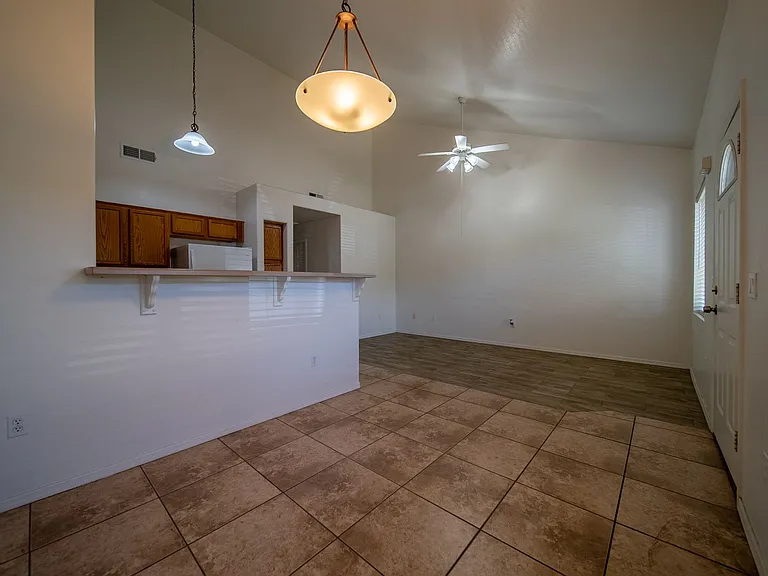 Bella Rosa Apartments — Photo 36
