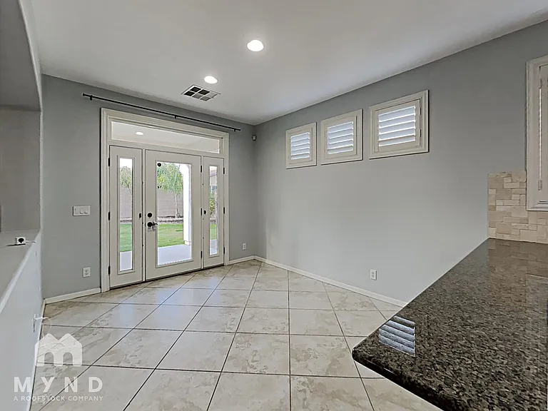 4043 E Bruce Ave — Photo 8