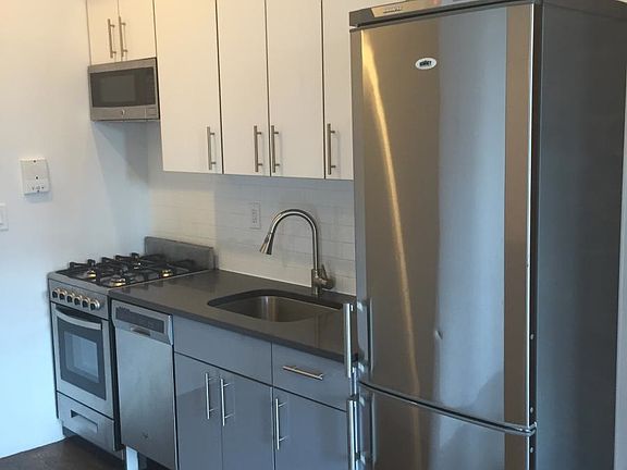 2nd image of 356 Greene Ave APT 6