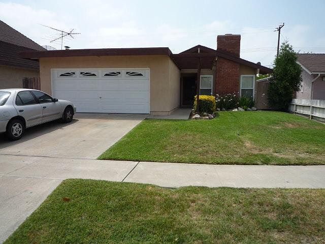 1st image of 4928 E Budlong St