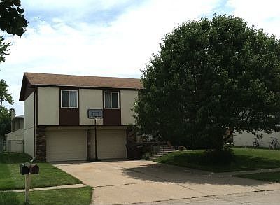 1st image of 900 Ash St