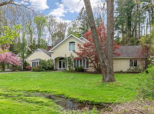 345 Mill River Rd, Oyster Bay, NY 11771