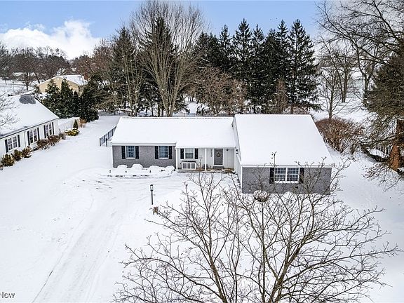5th image of 8975 Highland Dr