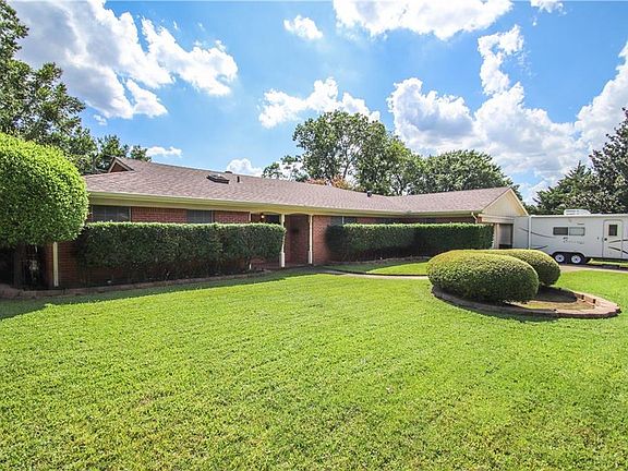 2nd image of 7012 Marilyn Ln